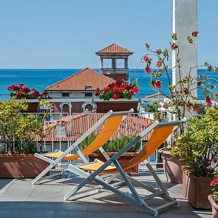 Hotel Scandinavia Marina di Massa Esterno foto
