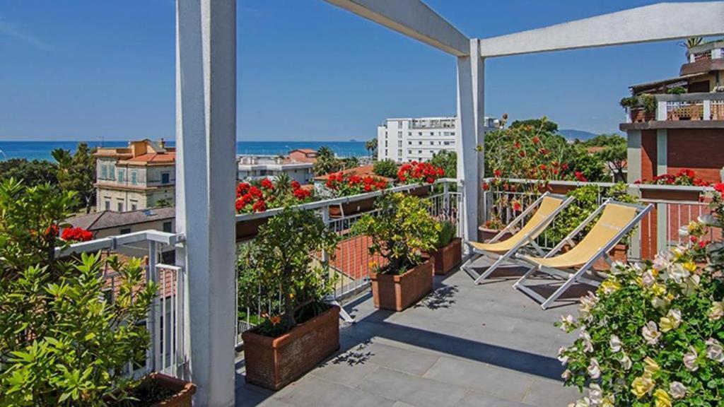 Hotel Scandinavia Marina di Massa Esterno foto